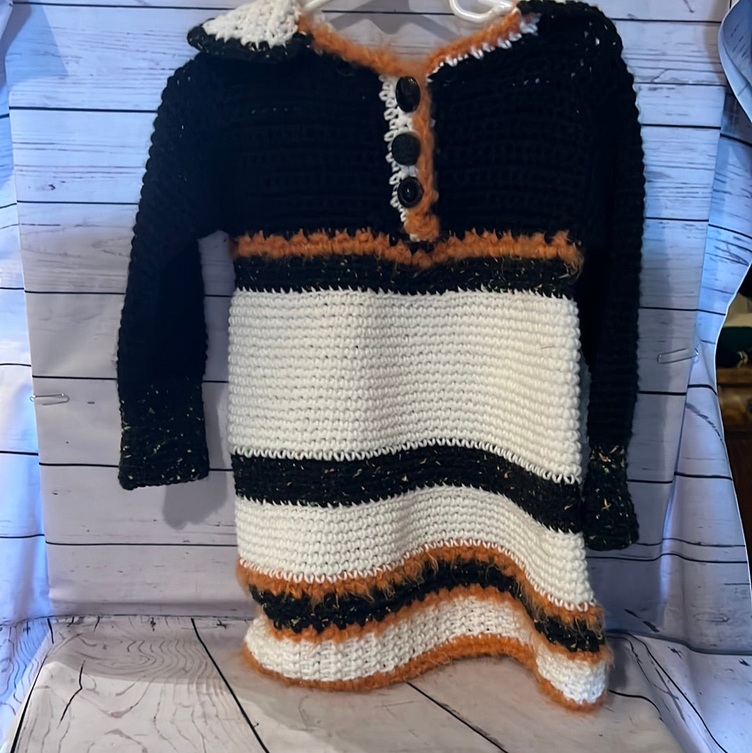 Medium knitted sweater