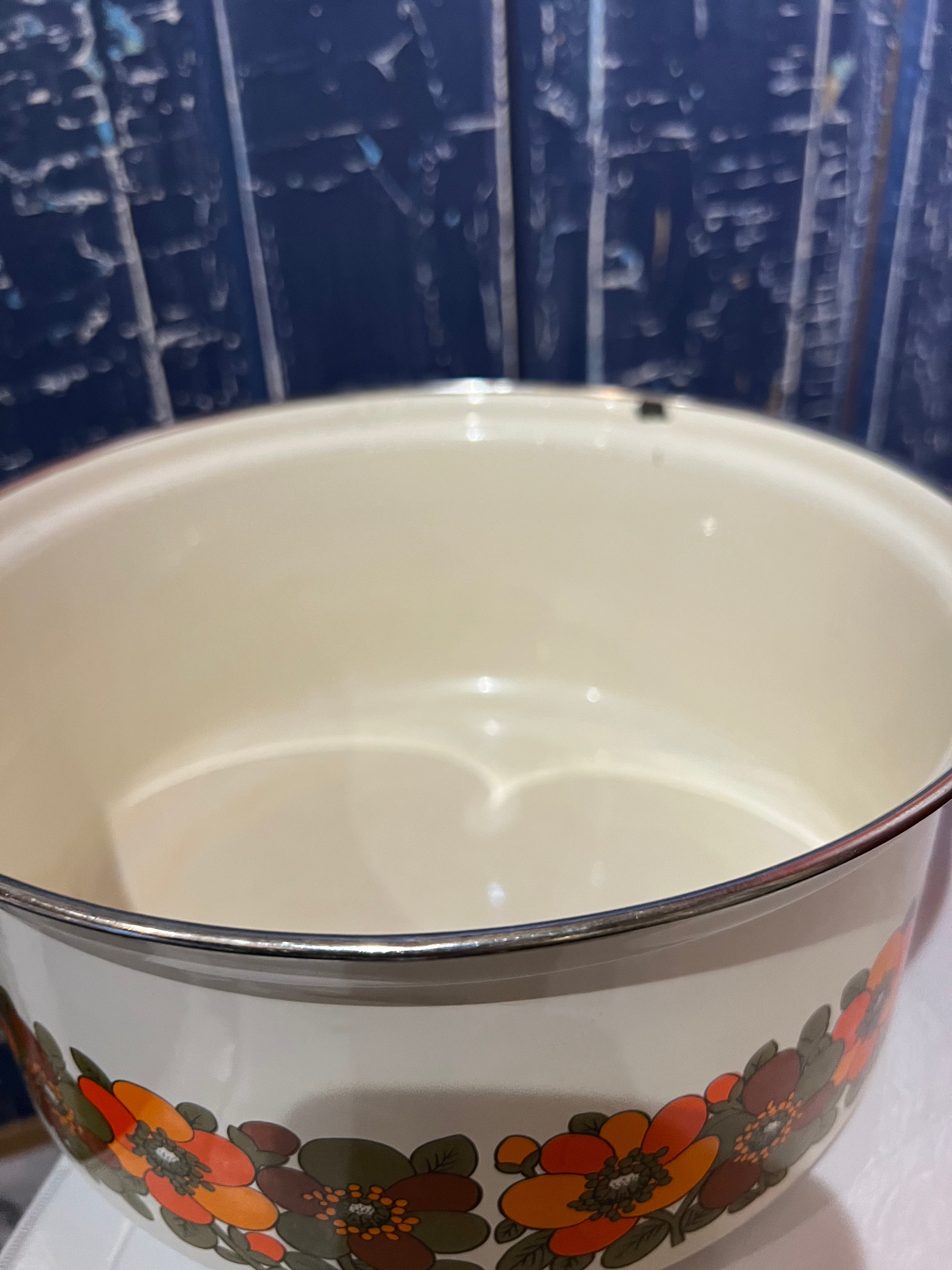 70's Enamel Stock Pot